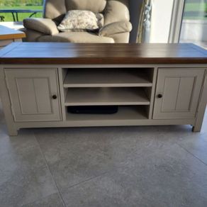 Tv unit