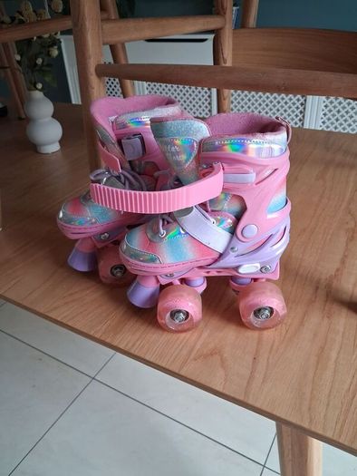 Adjustable Rollerskates