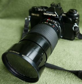 Olympus OM-4Ti Black 35mm SLR Film Camera Titan Body JAPAN and Vivitar series 1 28-90mm F2.8-3.5  FD mount lens