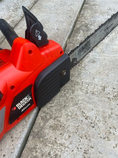 Electric chainsaw