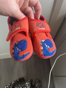 slippers