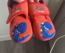 slippers