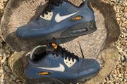 Get Classic Leather Nike AM90s