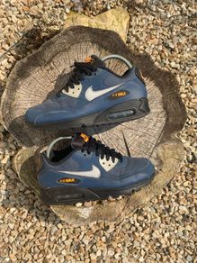 Get Classic Leather Nike AM90s