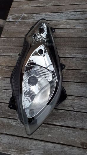 2009 Suzuki Burgmann AN 400 Front Right Headlight - Excellent Condition