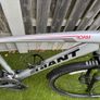 Giant Roam 2 Hybrid Bike - Medium - Shimano 3x9 m Image 2