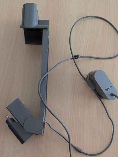 Dyson charger base V8