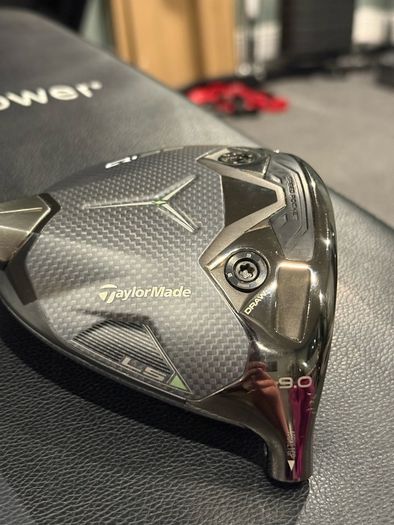 Taylormade Qi35 driver