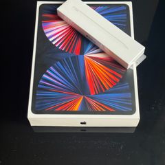 Apple iPad Pro 12.9 5th Generation - WIFI - Space Grey - M1 (And Apple Pencil)