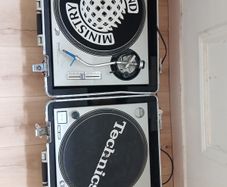 Technics 1200 mk 2 turntables