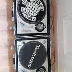 Technics 1200 mk 2 turntables