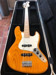 SX Fretless Jazz Bass