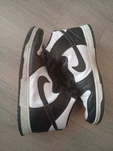 Mens Nike high tops runners