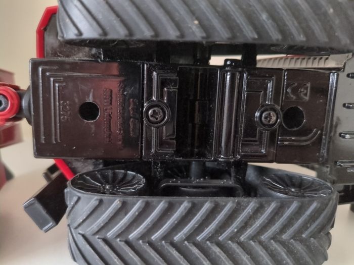 Siku 1:32 Case IH Quadtrac 600   Die cast