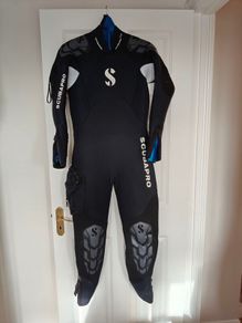 ScubaPro wet suit womens 7.5