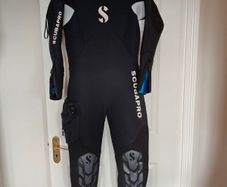 ScubaPro wet suit womens 7.5