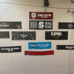 bar runner