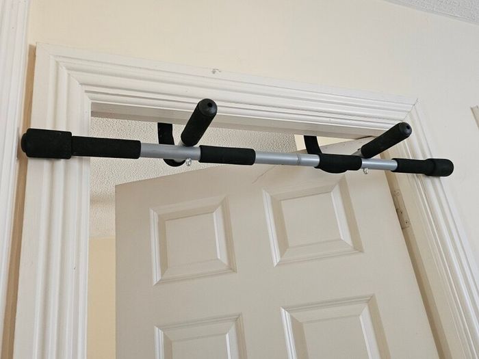 Door Frame Pull Up Bar