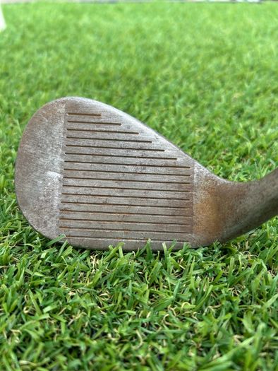 Full set of Taylormade Golf clubs