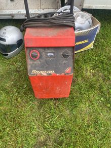 snap on battery charger