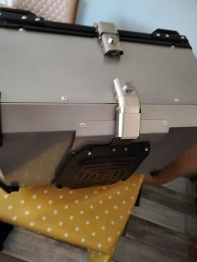 Large motorcycle top box