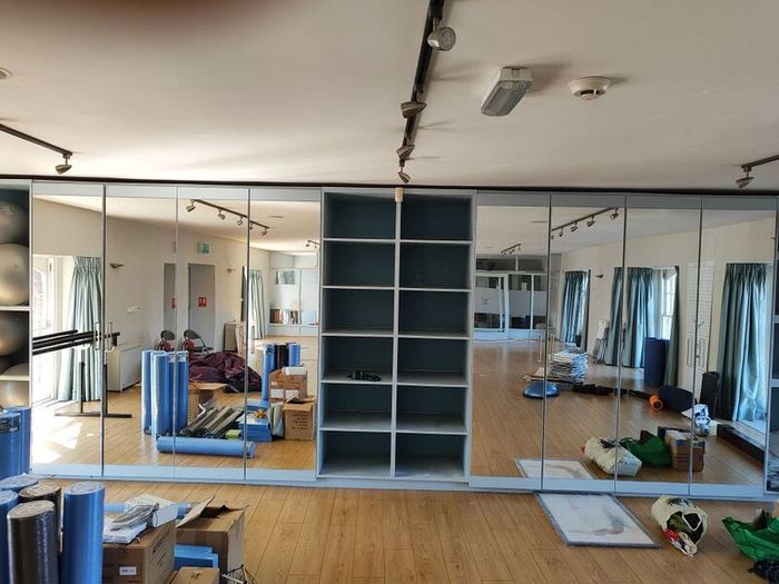 8 Mirrors