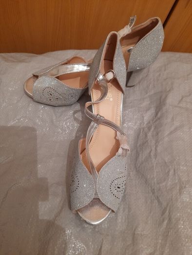 Glitter silver heels