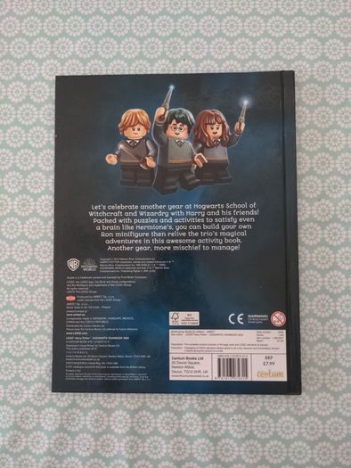 Lego Harry Potter Hogwarts Yearbook 2020