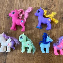 6 Kids Pony Figures / Toys