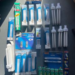 Selection of UNUSED light bulbs (Philips)