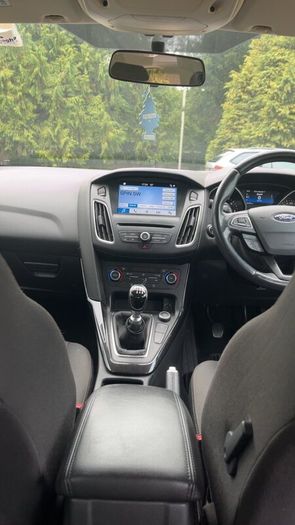 Ford Focus Titanium 1.5 TDCi 95PS 6-Speed 4DR