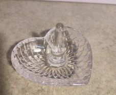 Hart Shape Crystal Ring Holder. No 31.