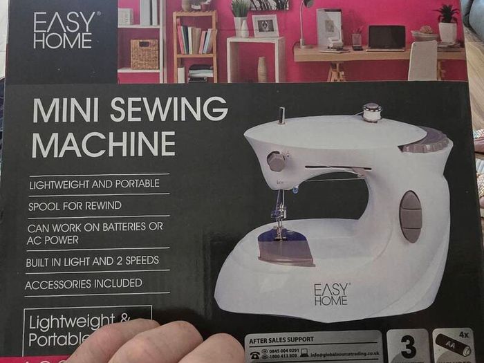 Mini Sewing Machine