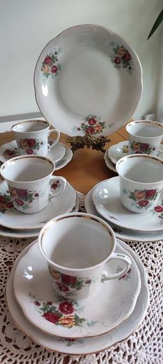 Porcelain set for 5