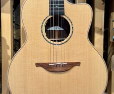 2023 Lowden 32se Stage Edition Electro Acoustic