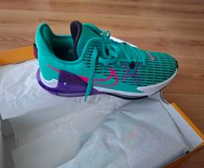 Nike LeBron Witness 6  UK 11
