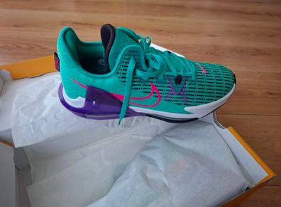Nike LeBron Witness 6  UK 11