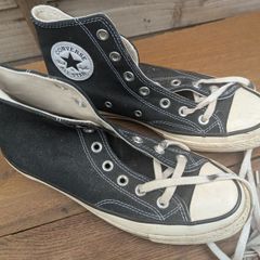 Converse women's 8 . mens 6. Chuck taylor