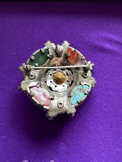 brooch