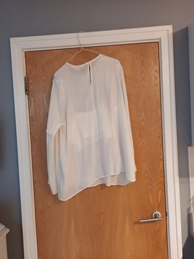 Primark  Long Sleeved  Blouse Or Long Top. S.16 -18.  B.N.W.T.