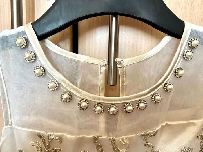 Girls Dress Gold Age 8 Perfect for Christmas or Party