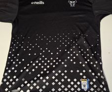 (Tight Fit) Clare GAA Player Worn O'Neills Hurling/Gaelic Football Jersey (Adult Medium) FREE POST