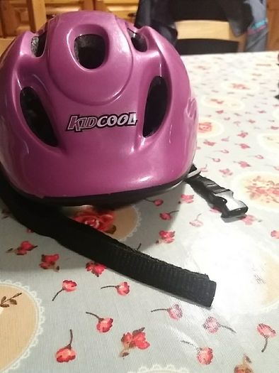 KIDCOOL helmet with arm and knee pads
