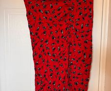 Red Floral Midi Skirt - M - Stradivarius