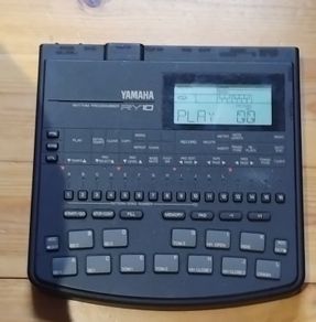 Vintage Yamaha RY10 Rhythm Programmer Portable Digital Drum Machine