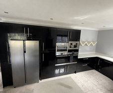 Kitchen units & appliances