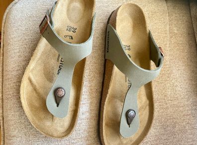 Birkenstock Gizeh size 39
