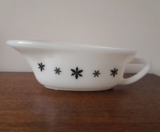 Vintage 1958 Pyrex JAJ gravy boat Snowflake