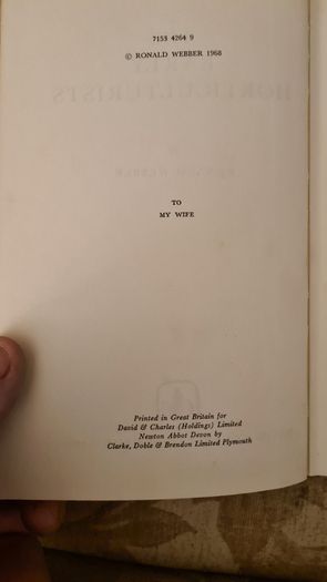 The Early Horticulturists. By Ronald Webber. Printed By David & Charles Newton Abbot. Vintage 1968 Hardback In Good Condition.
