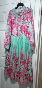 dress suit 14/16  please note no belt